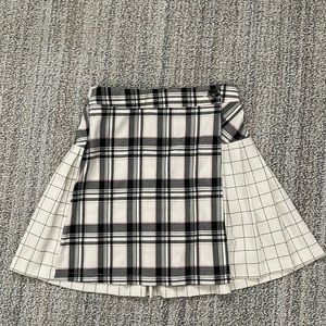 Cute UO skirt